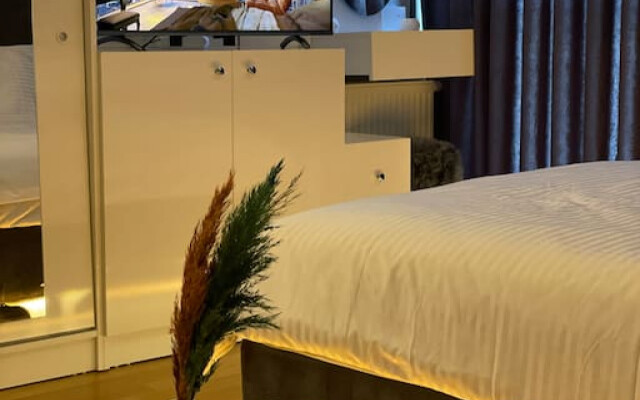 bati: 307 · Studio Apartment near Mall of Istanbul