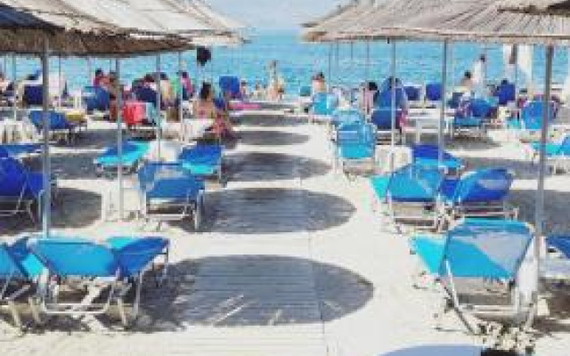 'Hasta La Vista' Saranda Penthouse Apartment