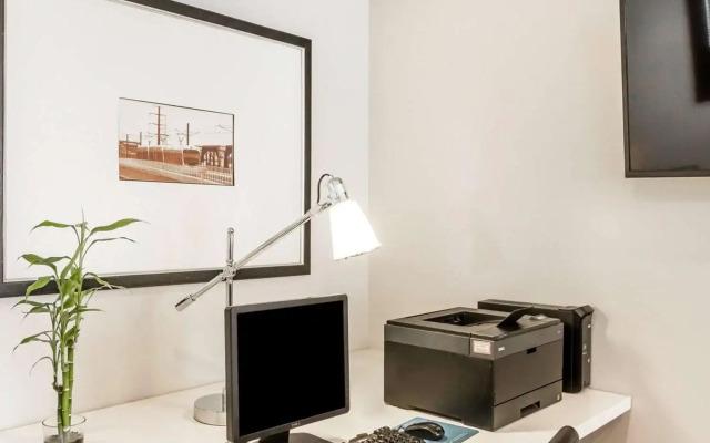 Inn Phoenix  Airport