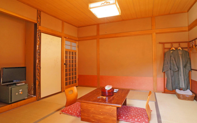 Hot Spring Inn Banya