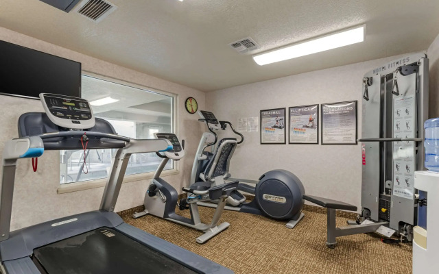 Comfort Inn Lathrop - Stockton Airport