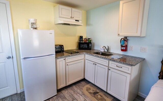 Daytona Inn And Suites