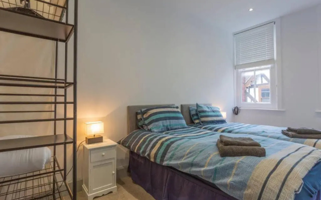 Spacious Central Chic Apartment - Simply Check In