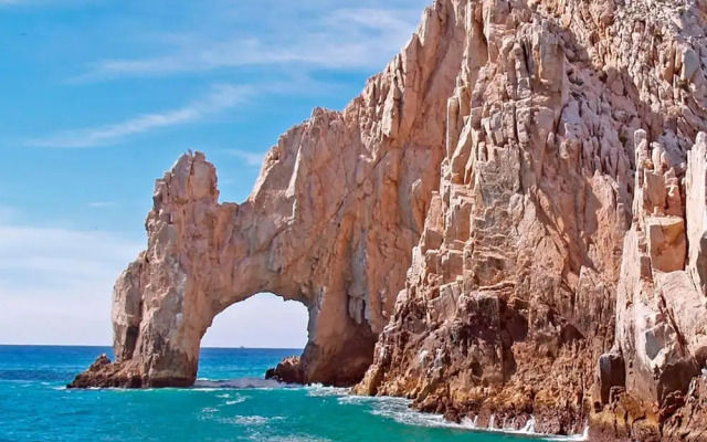 Beautiful Studio JR Suite in Downtown Cabo