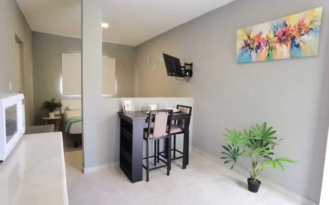 8th Street Suites