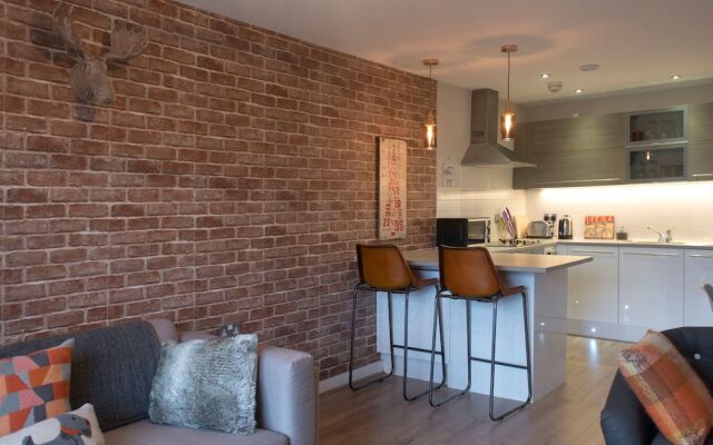 Lancaster City Apartment