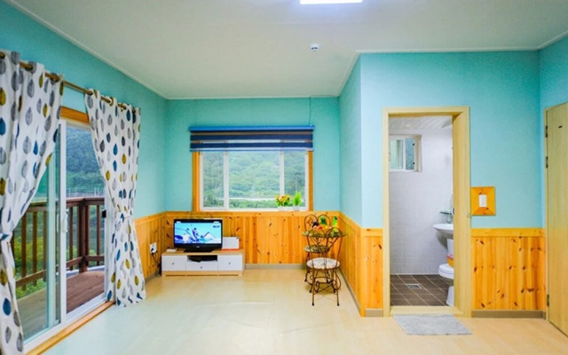 Gurye Seomjingang Pension