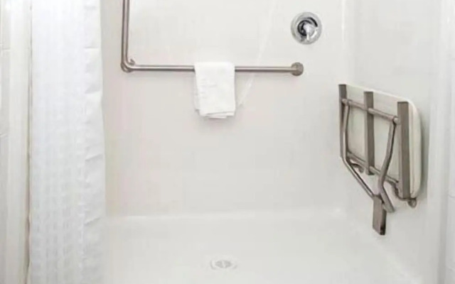 Paradise Inn & Suites Valleyview