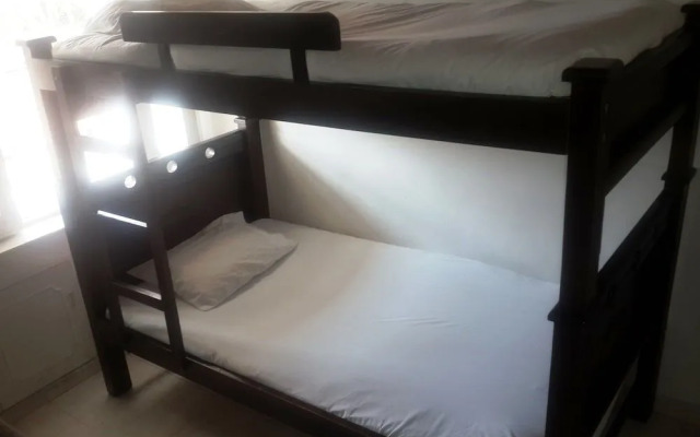 Memphis Hostal - Hostel