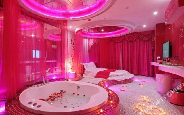 Couple of Love Hotel（Dalian south China Square store）