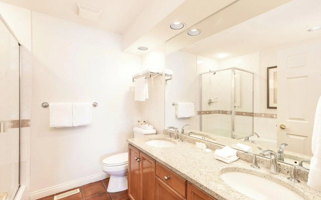 Villa's At Eldorado Resort