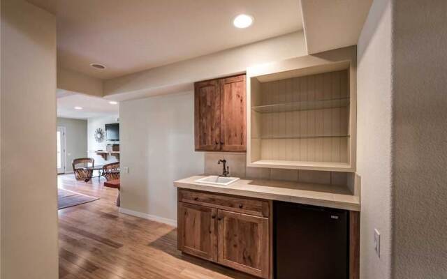 Eagles Rest - Four Bedroom Cabin