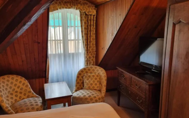 Logis Hotel De La Poste