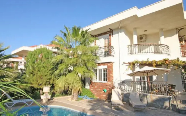 Sunshine Villas