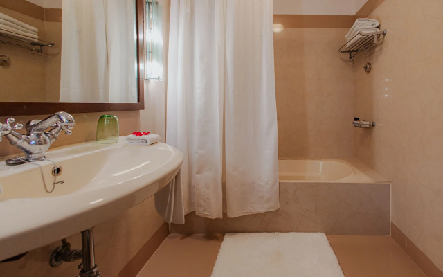 Ajit Bhawan - A Palace Resort