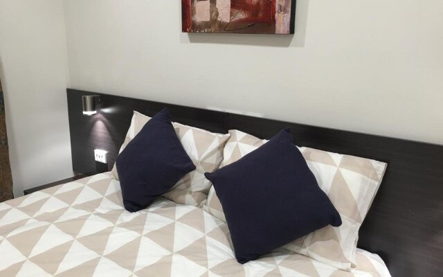 Ivy Units Glen Waverley