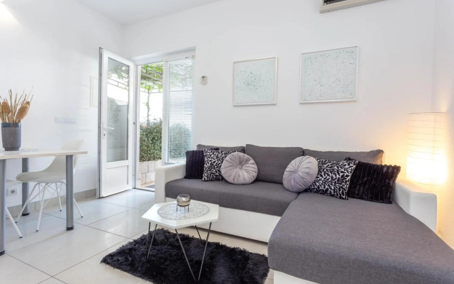 Apartments Pera