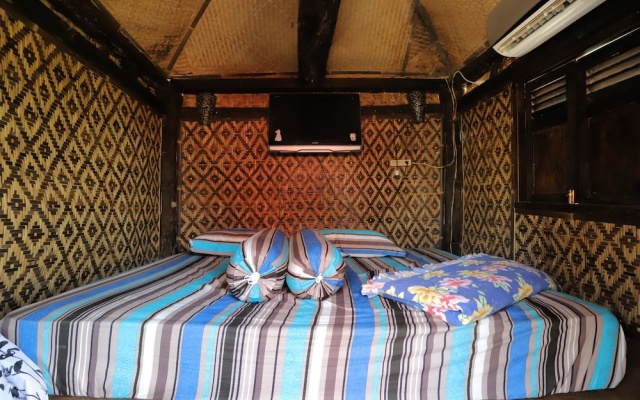NewAlasKuliner & HomestayWatulumbung – Guest Rooms – Parangtritis