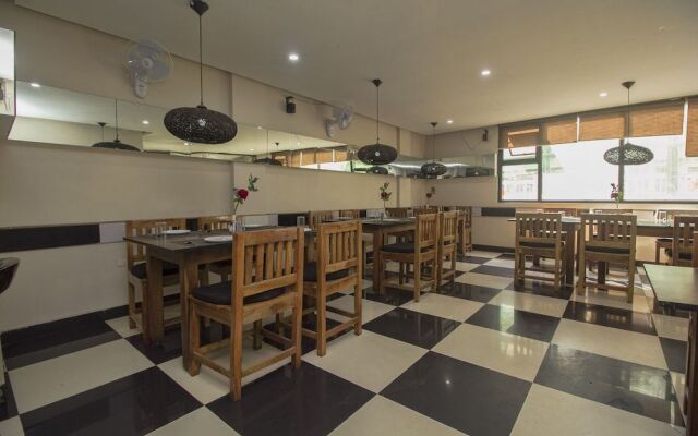 OYO 28171 Kava Suites