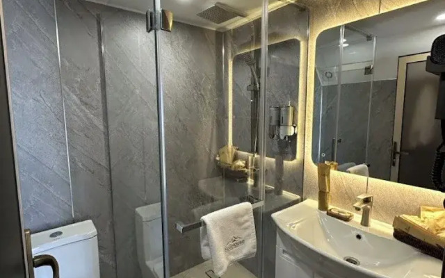 EcoHouse Glamping by ART HOTEL