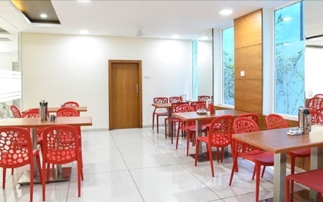 FabHotel Hill View II Gachibowli