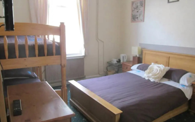 The little emily - Room only