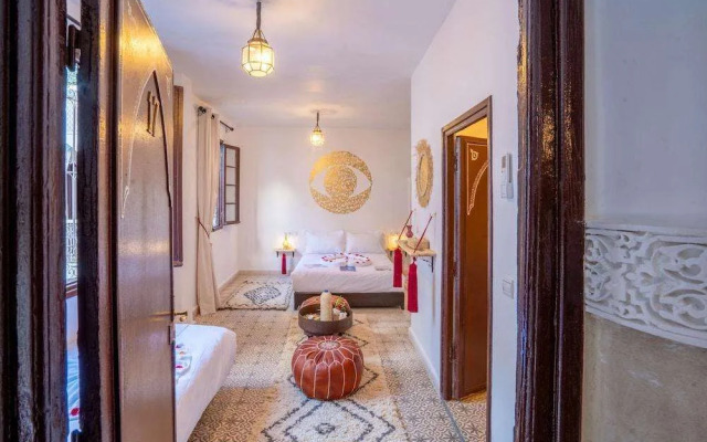 Zwen Zwen Boutique Hotel Rooftop & Spa