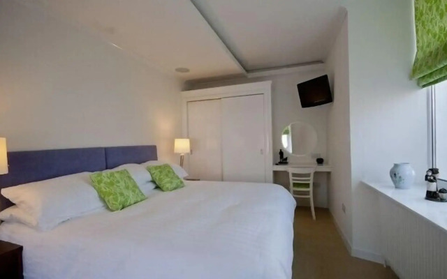 Crieff Armoury Luxury Self Catering Apartment