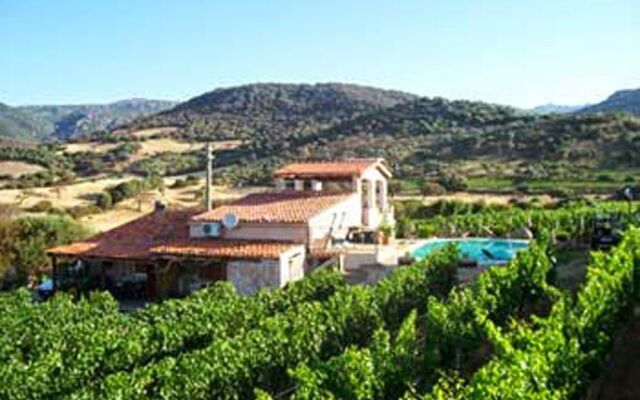 Agriturismo B&B Domo De Resteblas