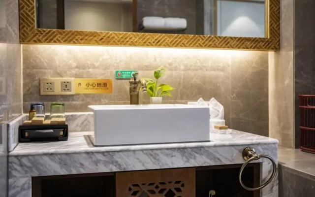 St.Potala Hotel