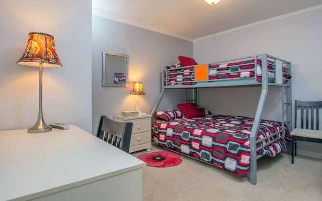 Makai 306 (bayfront)