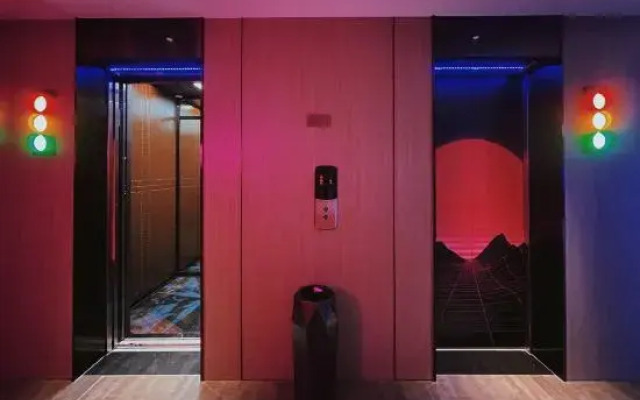 Feng Attitude Hotel (Haikou Xinyi Island Bihai Yintan Branch)