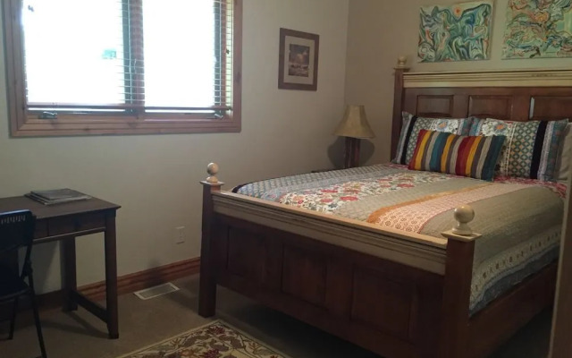 Fox Creek Inn Bed & Breakfast