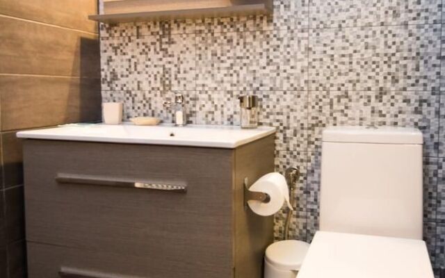 Beautiful Modern Aprt with 1BR in DT Athens