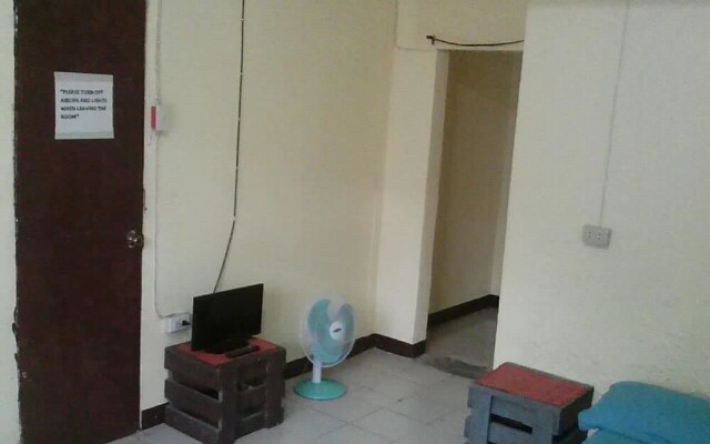 JS3 Studio Apartments - Adults Only
