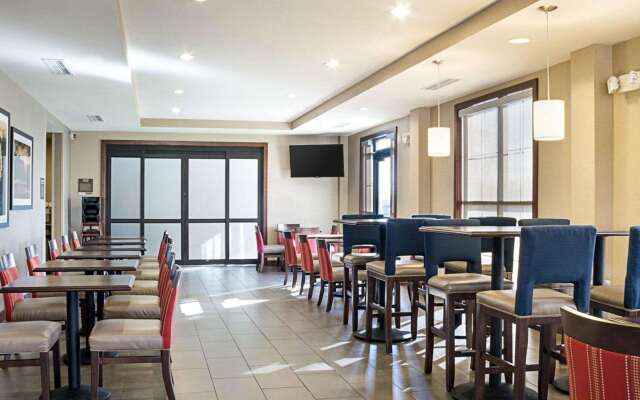 Comfort Suites Fargo Medical Center
