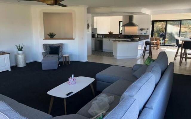 Rainbow Beachhouse - deluxe, pristine location