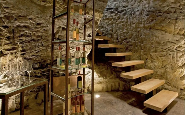 Giarvino Guest House