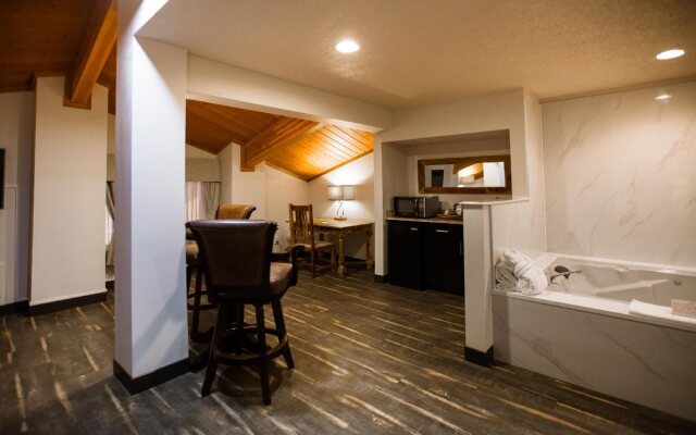 Ten Pin Inn & Suites