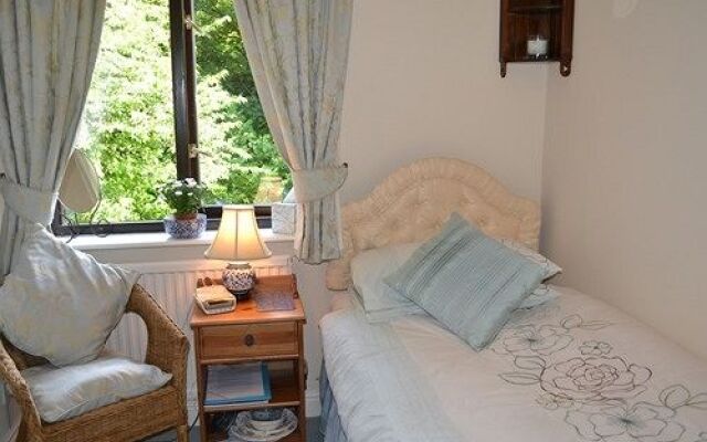 Woods End Bed  Breakfast