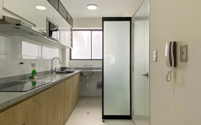 Lovely 2BR With Balcony in Miraflores