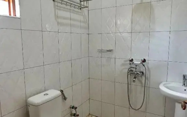 Makanga Hill Suites