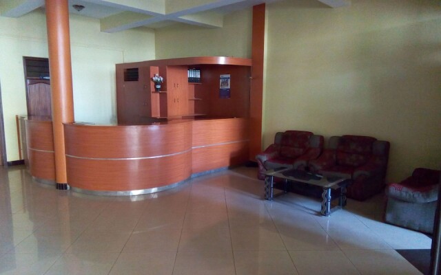 Silver Peak Hotel Lira Ltd