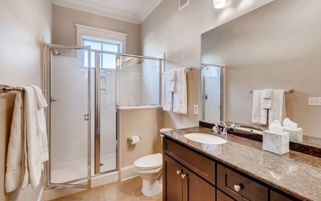 Midtown Luxury Suites by 1stHomeRent