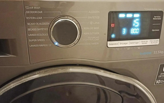 101 Amena Modern 1BR APT w/GYM (10 min to beach)