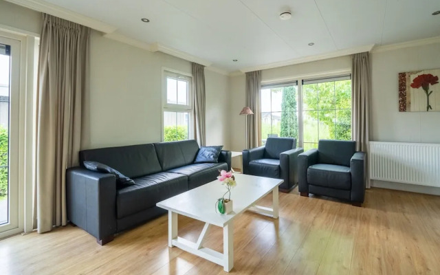 Well-kept Chalet not far From the Biesbosch