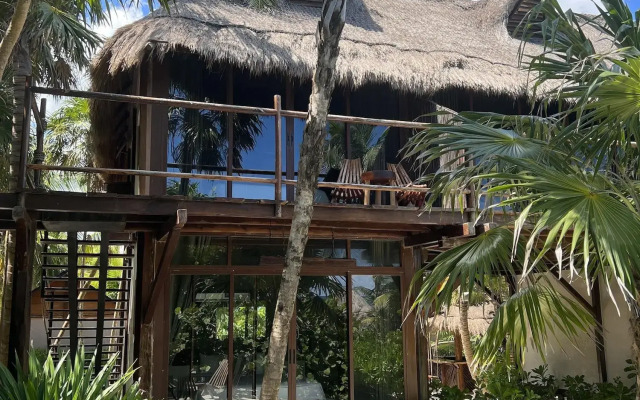 Libelula Tulum Beachfront Hotel