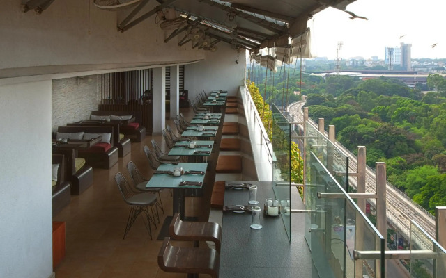 Hotel Ivory Tower
