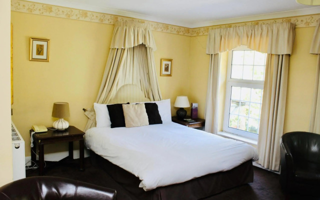 Ty Newydd Country Hotel
