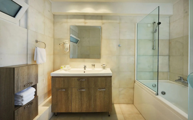 Ilio Mare Resort Hotel